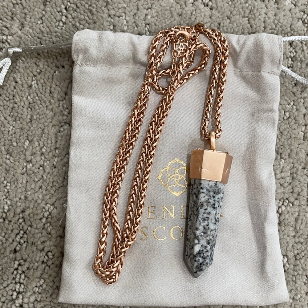 Kendra Scott Jayce pendant